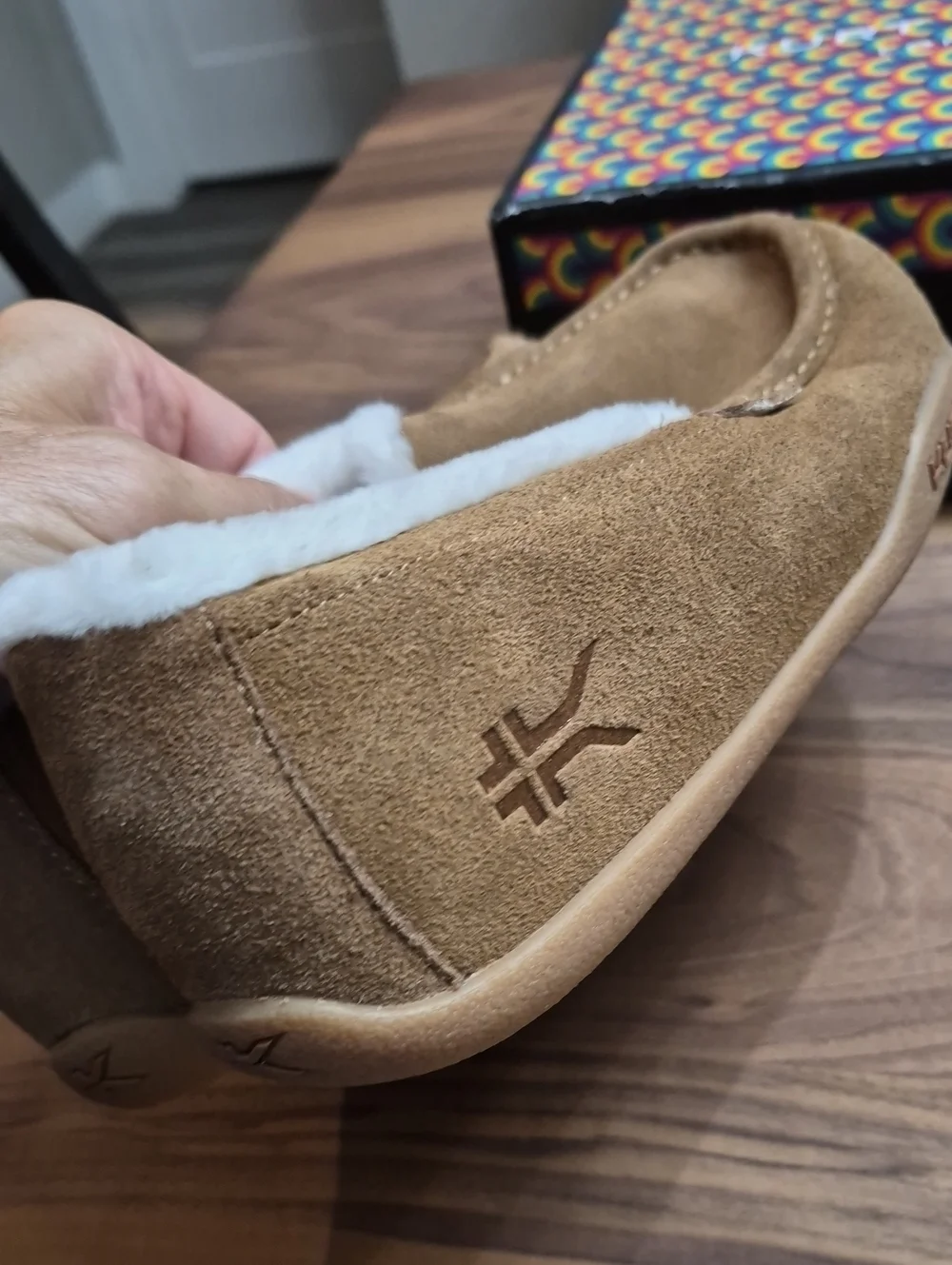 Kuru Loft Men's Sz 10-10.5 Slippers $149